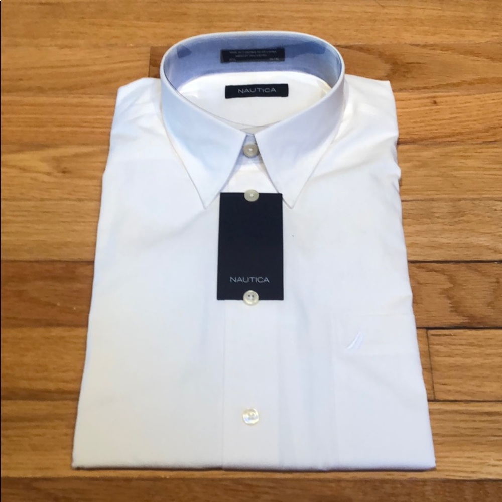 ⛵️ NWT Nautica Button Down